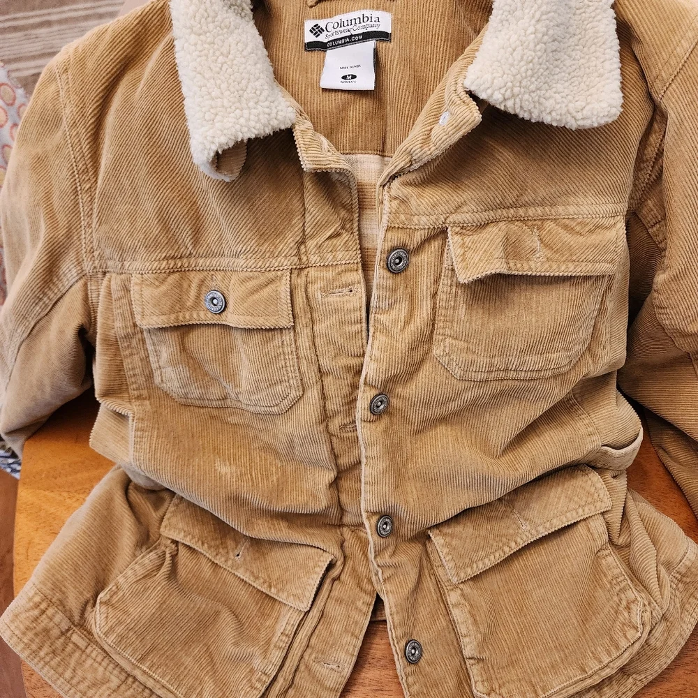 Columbia Tan and Cream Jean Jacket Rugged Design. Excellent Condition. - Picture 5 of 7